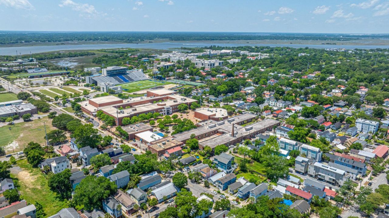 200 Fishburne Street Photo 55