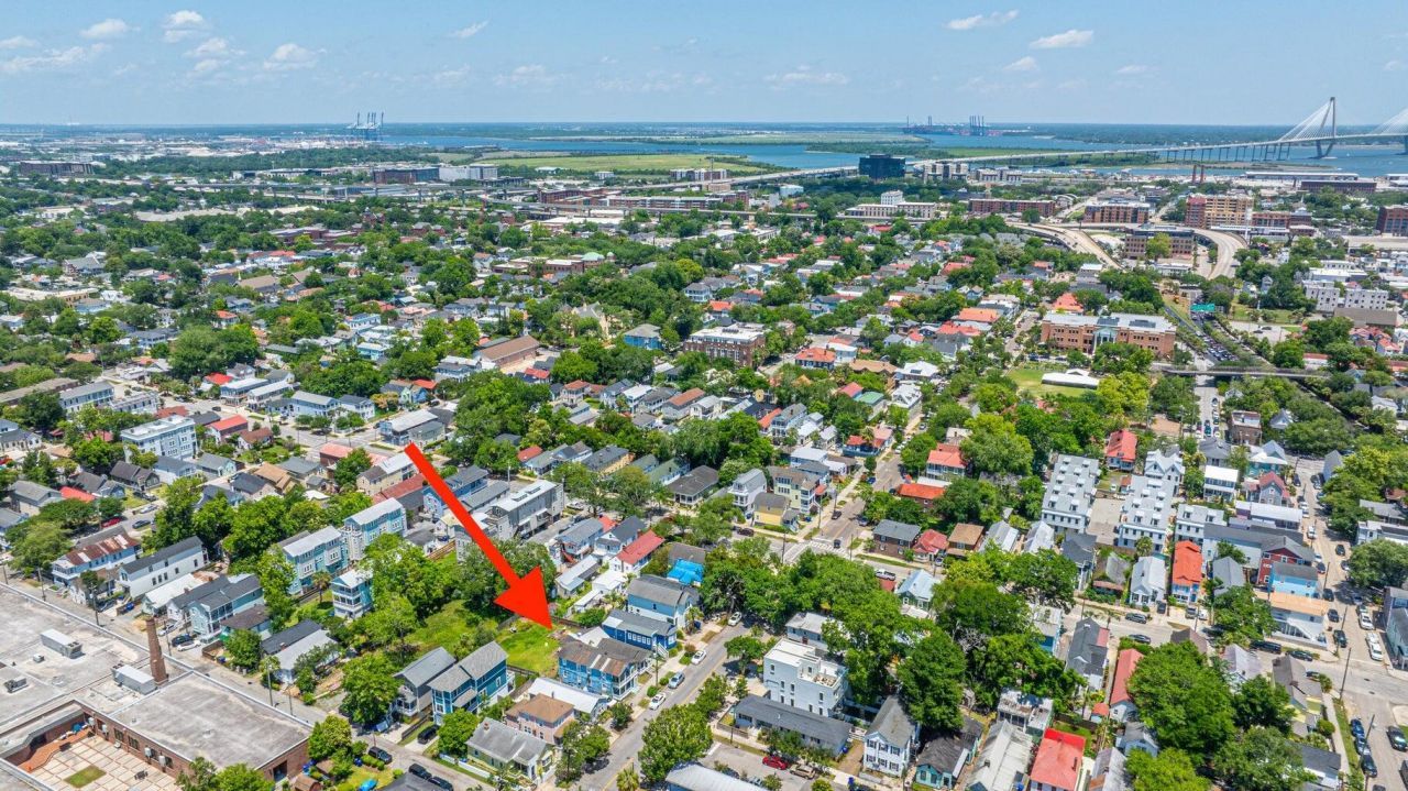 200 Fishburne Street Photo 57