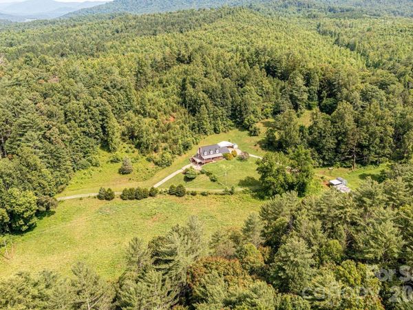 5595 Cloverfield Place, Boomer, NC 28606