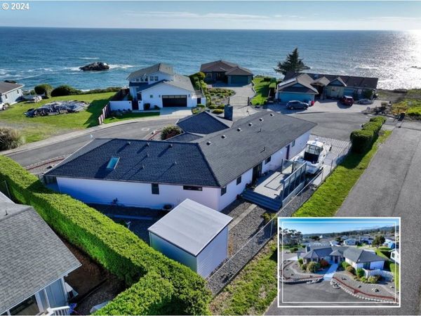 1240 COLLIS LN, Brookings, OR 97415