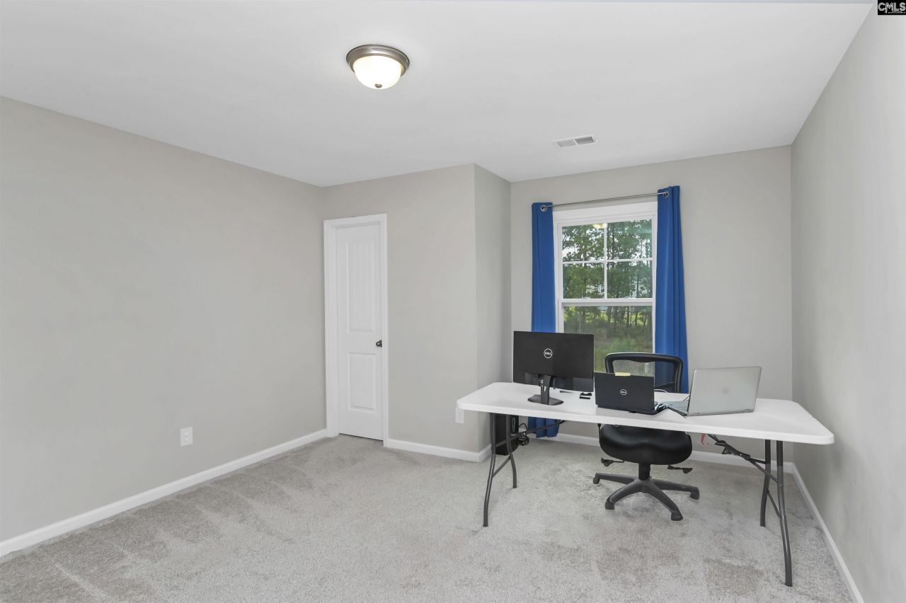 53 Findlay Circle Photo 32