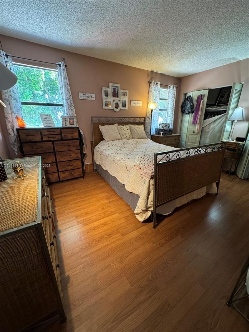 10428 NW 3rd St, Pembroke Pines, FL 33026 Photo