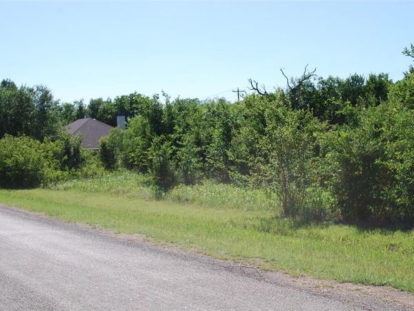 12065 Westmeadow Drive, Whitney, TX 76692