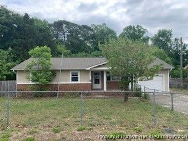 1813 Ashton Road, Fayetteville, NC 28304