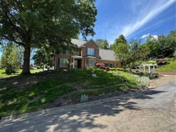 106 Toni Lane, St Clairsville, OH 43950