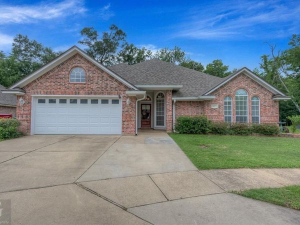 4002 Wilderness Lane, Bossier City, LA 71111