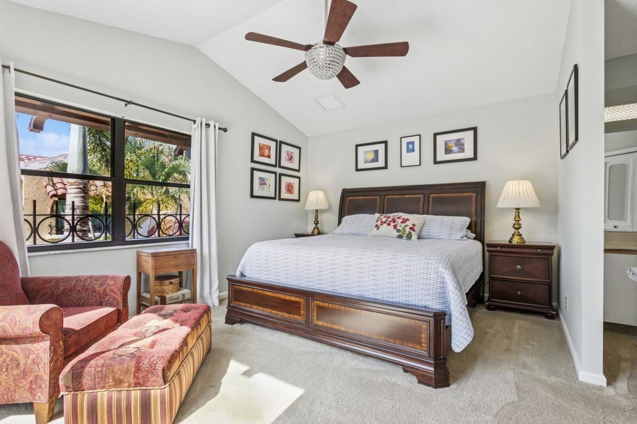 24 Uno Lago Drive, Juno Beach, FL 33408 Photo