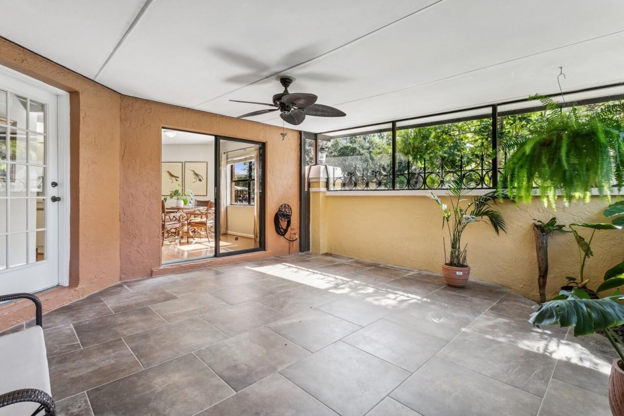 24 Uno Lago Drive, Juno Beach, FL 33408 Photo