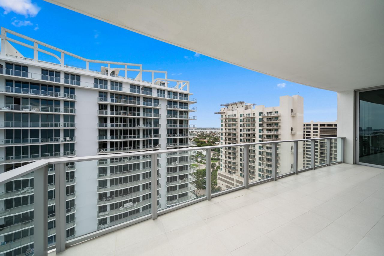 3100 N Ocean Drive, Unit H-1608, Singer Island, FL 33404 Photo