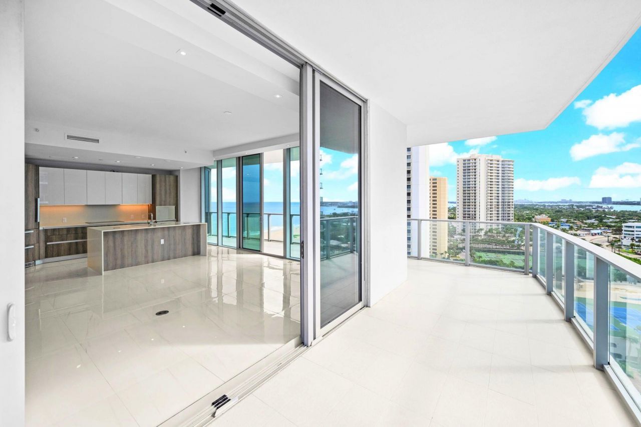 3100 N Ocean Drive, Unit H-1608, Singer Island, FL 33404 Photo