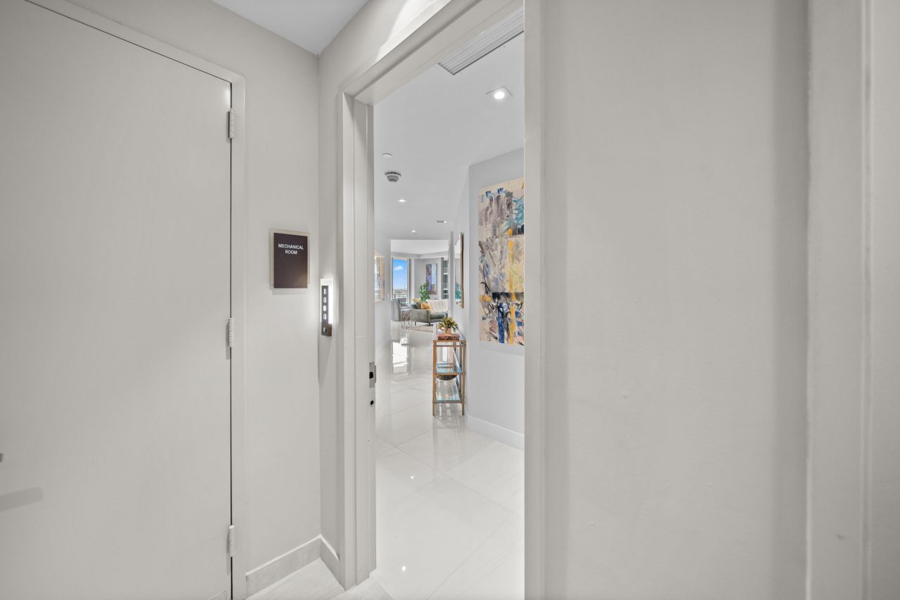 3100 N Ocean Drive, Unit H-1608, Singer Island, FL 33404 Photo