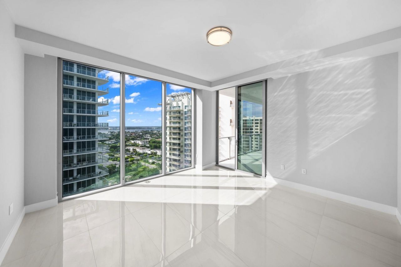 3100 N Ocean Drive, Unit H-1608, Singer Island, FL 33404 Photo