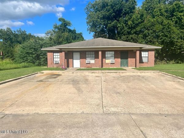 412 E Hays Street, Hollandale, MS 38748