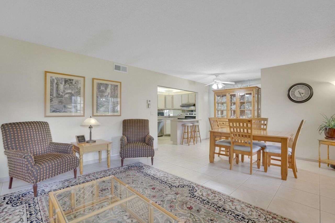 331 Knotty Pine Circle, Unit C-1, Greenacres, FL 33463 Photo