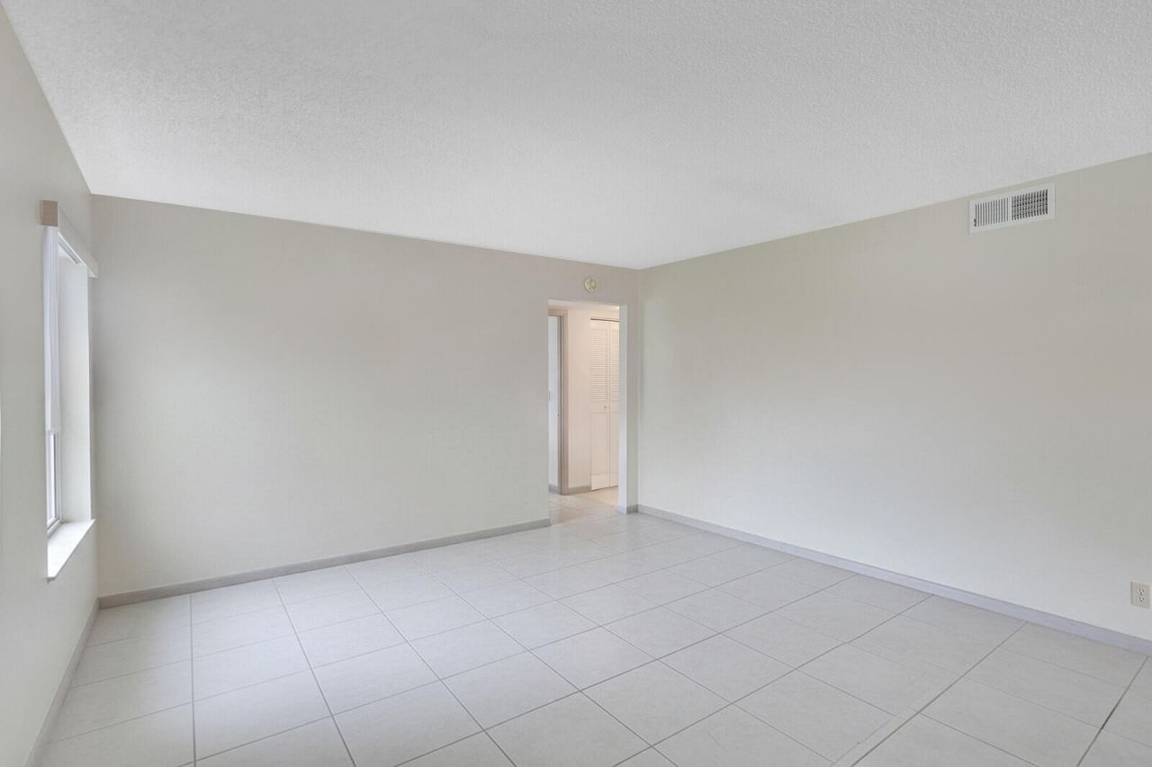 331 Knotty Pine Circle, Unit C-1, Greenacres, FL 33463 Photo