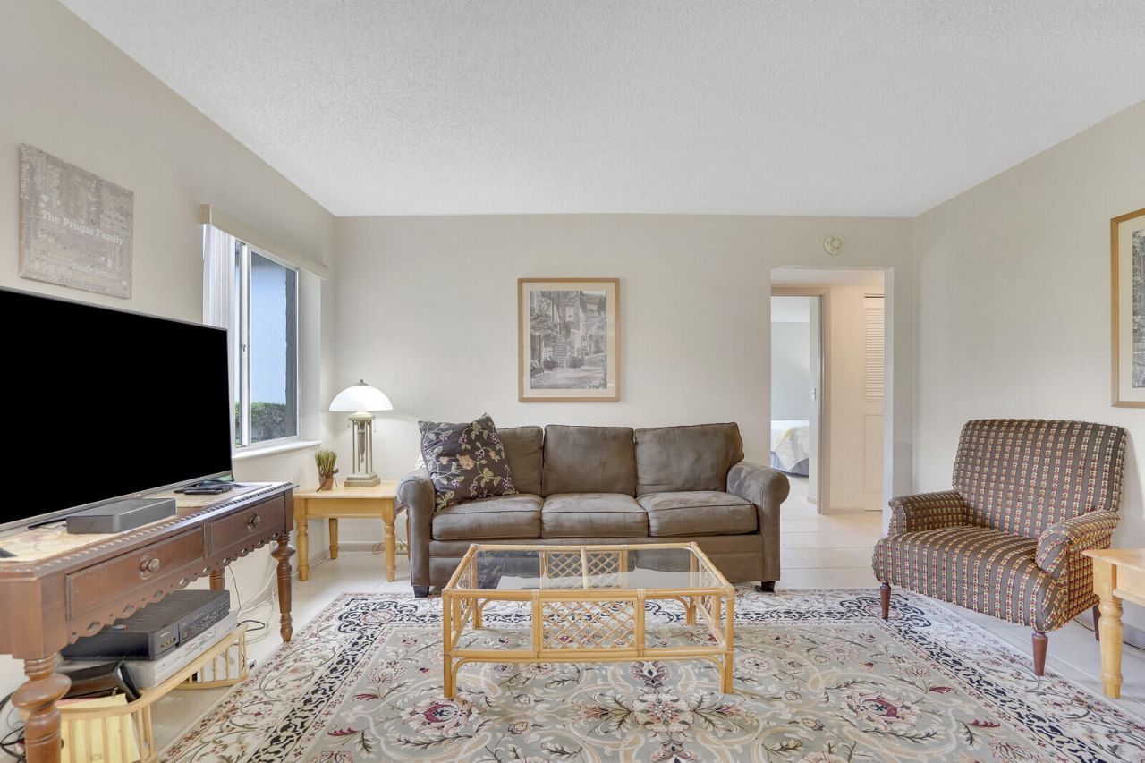 331 Knotty Pine Circle, Unit C-1, Greenacres, FL 33463 Photo