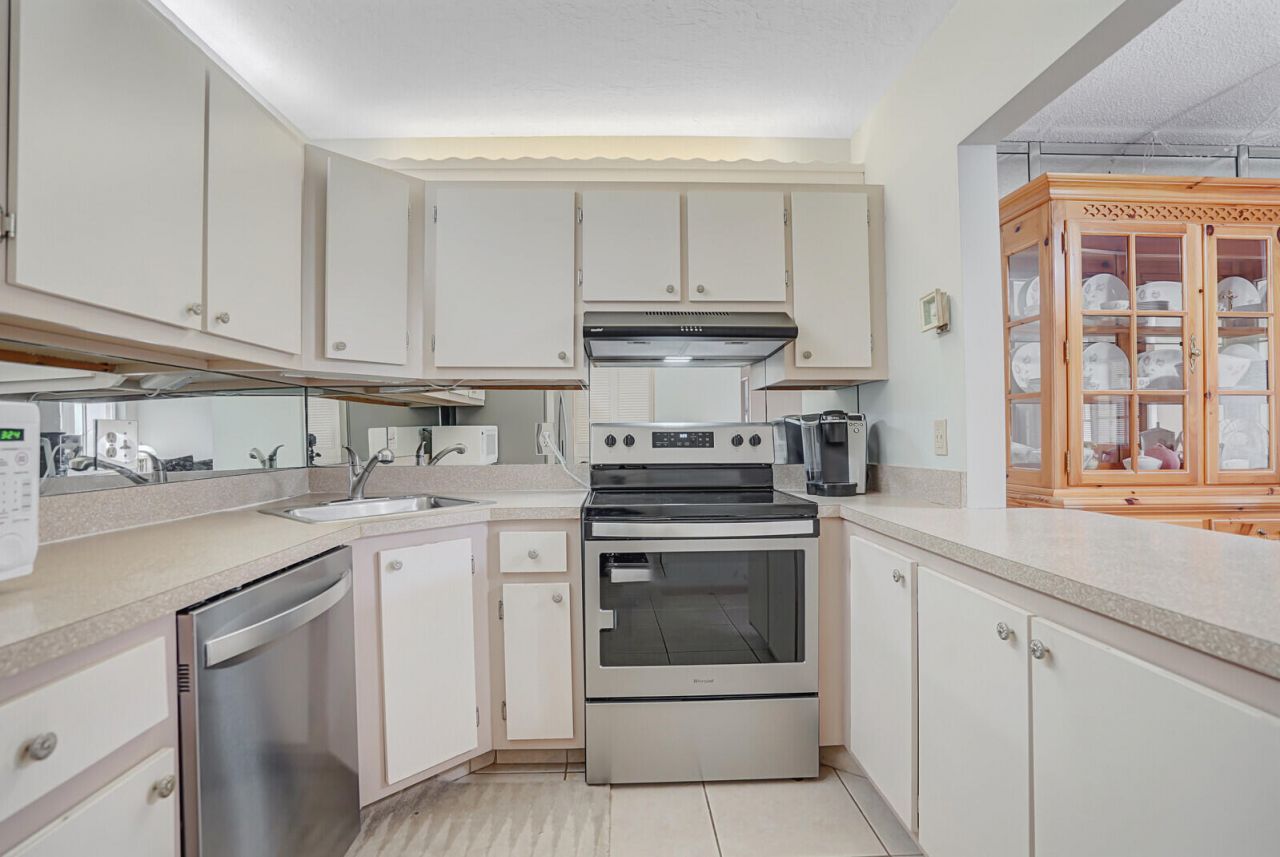 331 Knotty Pine Circle, Unit C-1, Greenacres, FL 33463 Photo