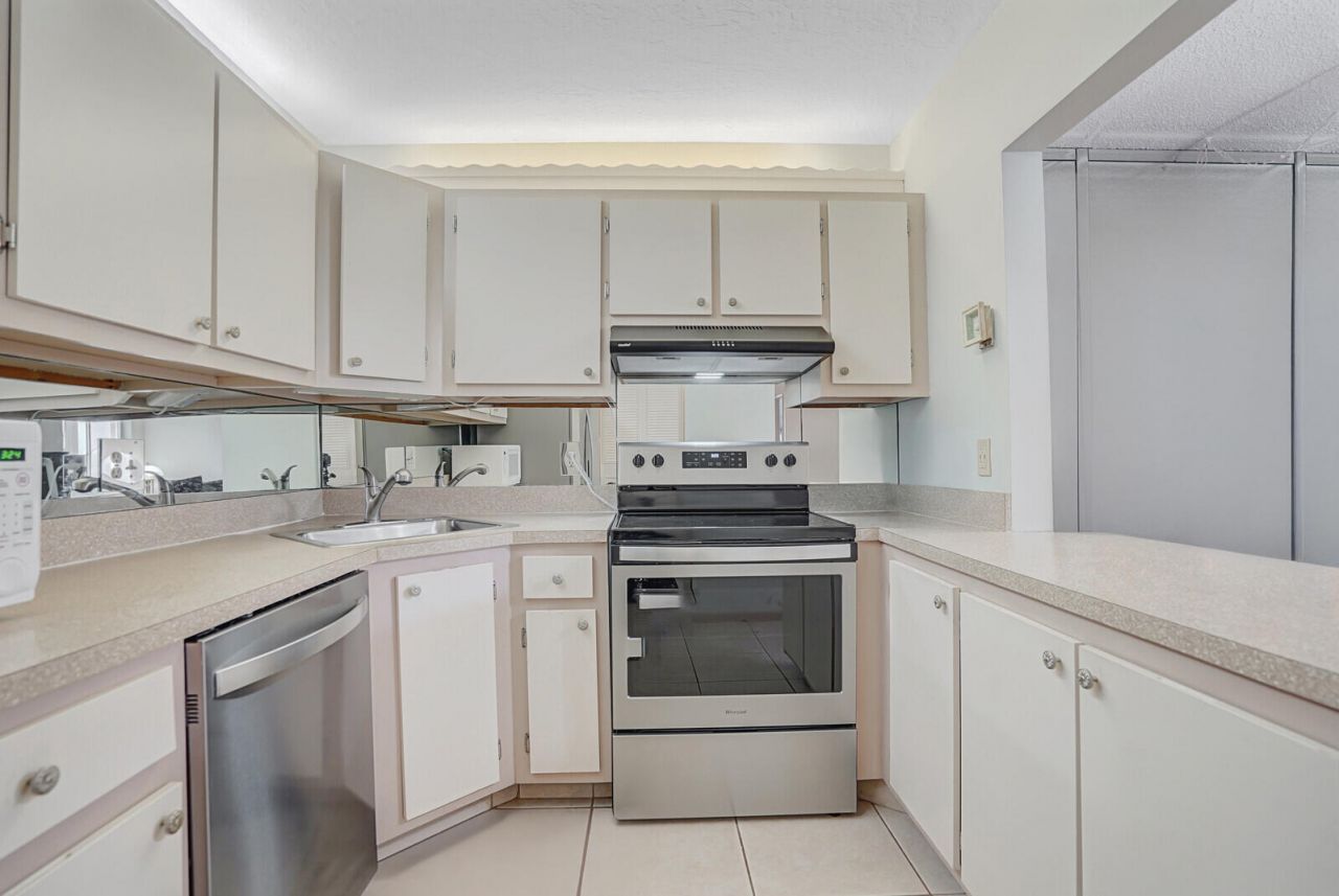 331 Knotty Pine Circle, Unit C-1, Greenacres, FL 33463 Photo