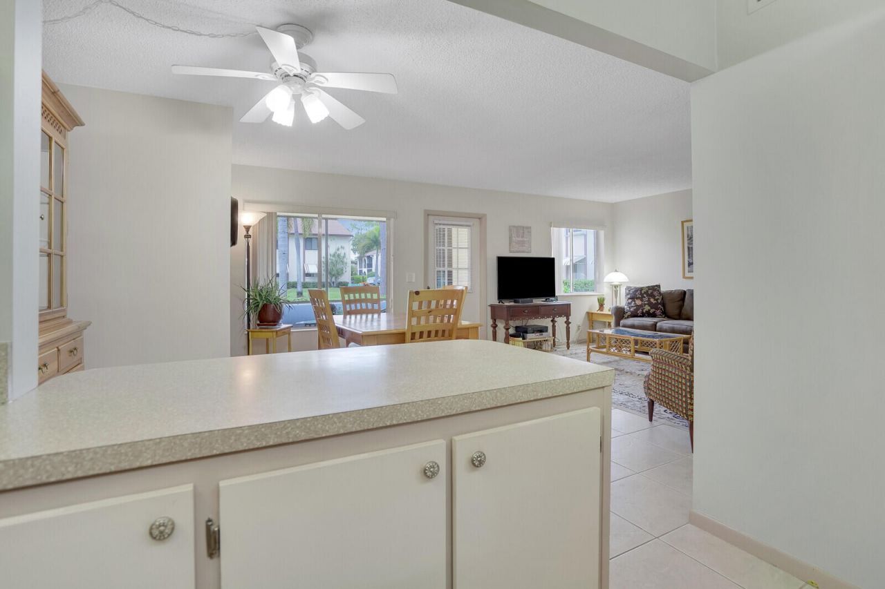 331 Knotty Pine Circle, Unit C-1, Greenacres, FL 33463 Photo