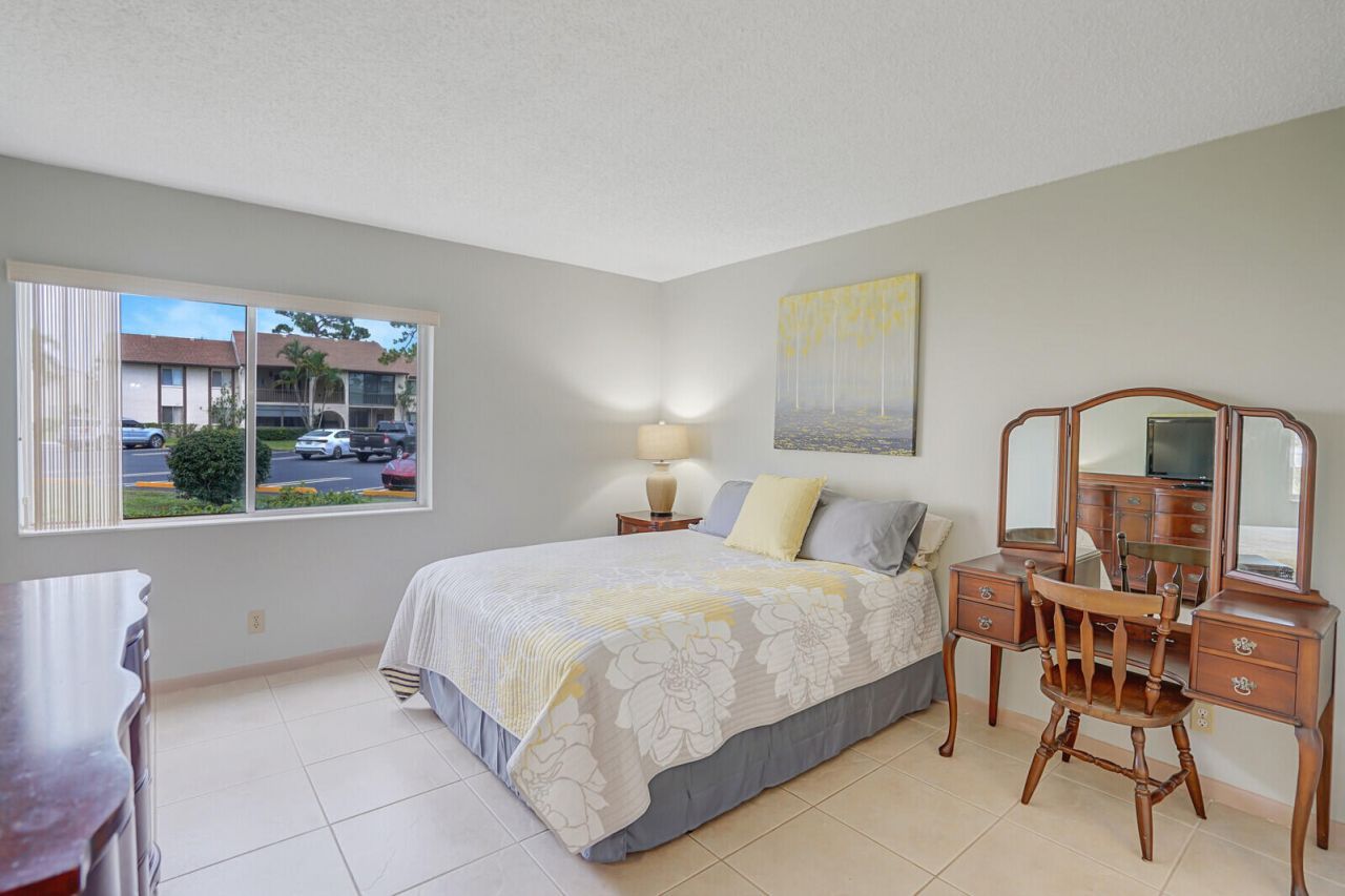 331 Knotty Pine Circle, Unit C-1, Greenacres, FL 33463 Photo