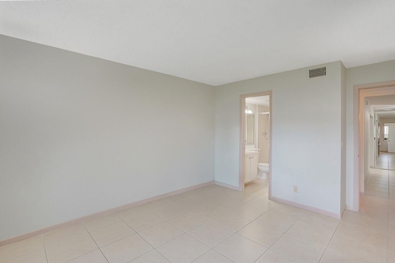 331 Knotty Pine Circle, Unit C-1, Greenacres, FL 33463 Photo