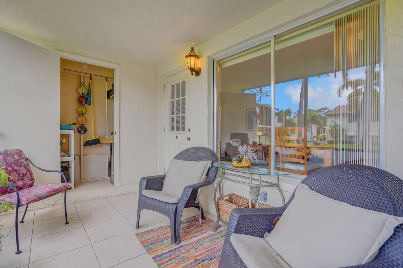 331 Knotty Pine Circle, Unit C-1, Greenacres, FL 33463 Photo