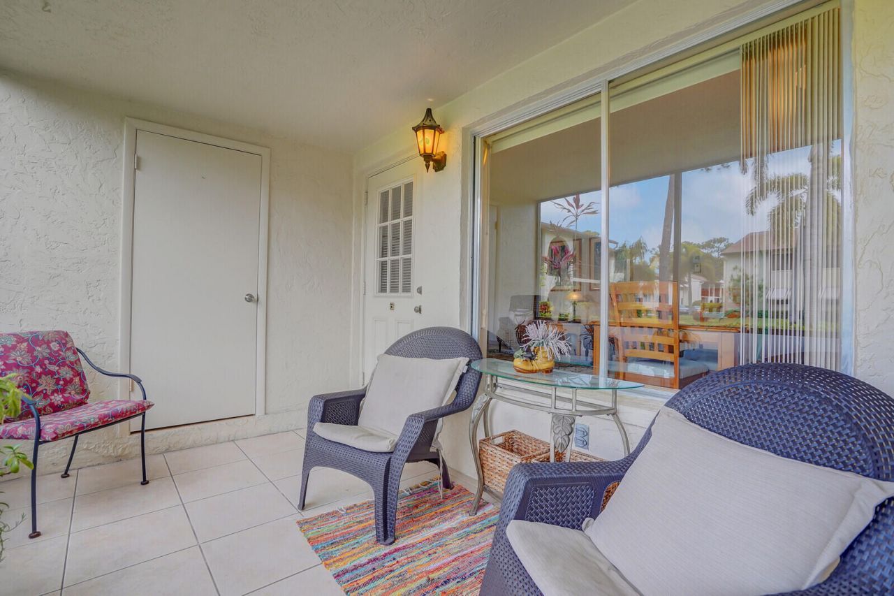 331 Knotty Pine Circle, Unit C-1, Greenacres, FL 33463 Photo