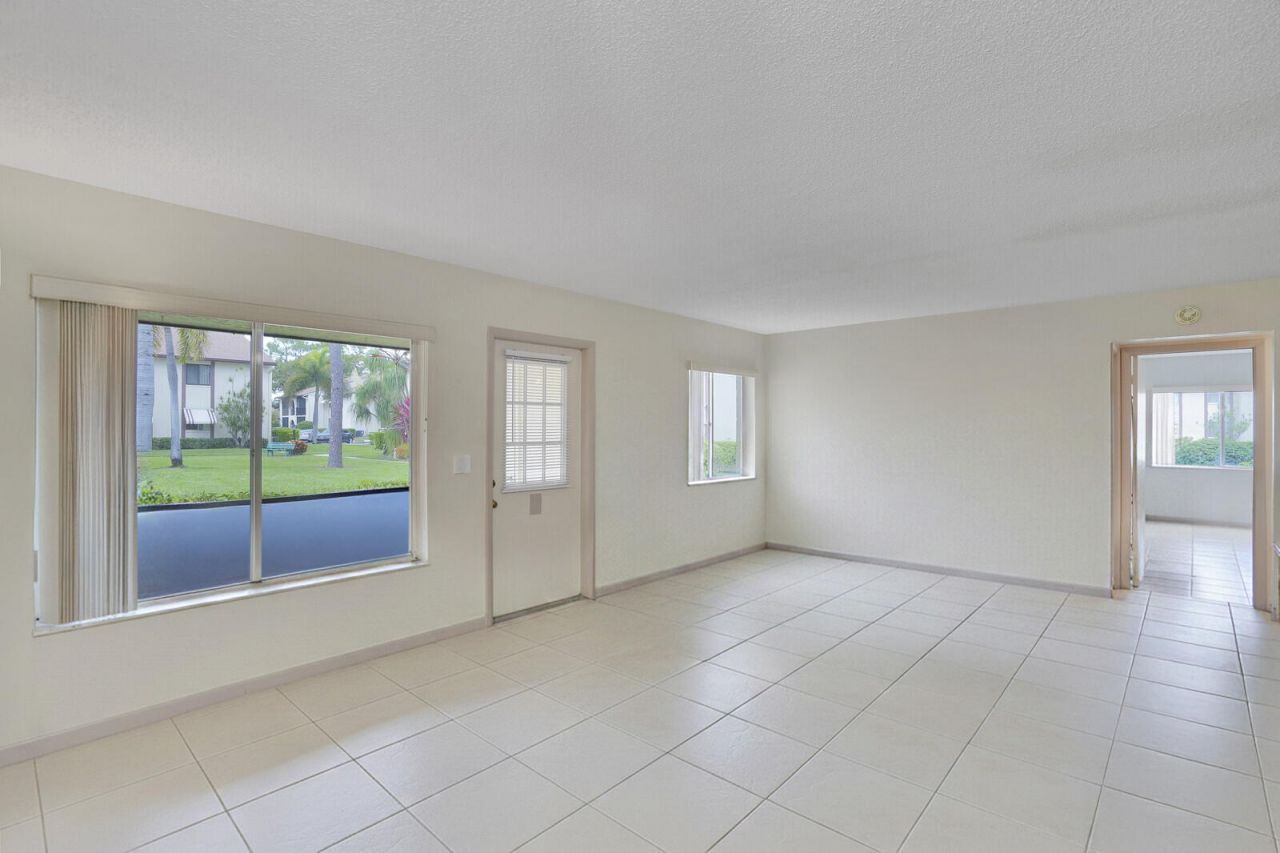 331 Knotty Pine Circle, Unit C-1, Greenacres, FL 33463 Photo