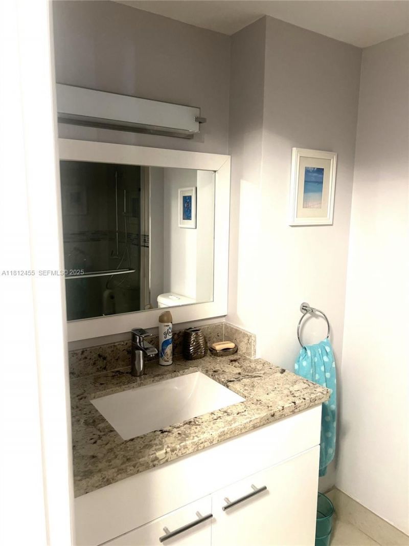 4330 Hillcrest Dr, Unit 619, Hollywood, FL 33021 Photo
