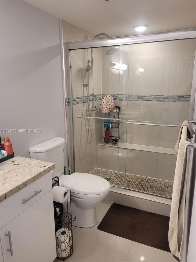 4330 Hillcrest Dr, Unit 619, Hollywood, FL 33021 Photo