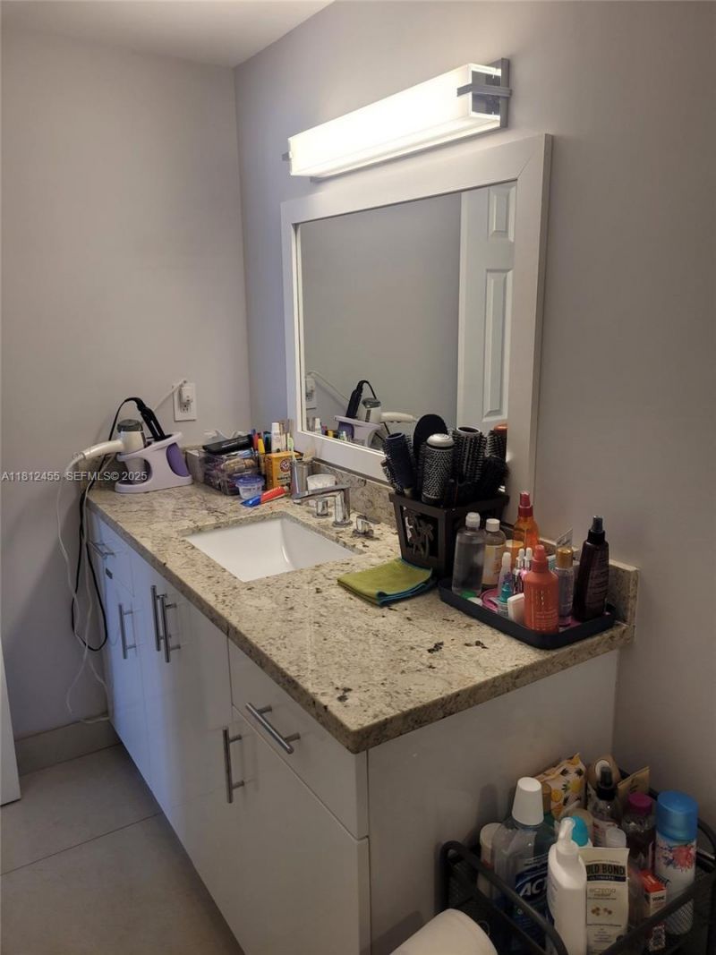 4330 Hillcrest Dr, Unit 619, Hollywood, FL 33021 Photo