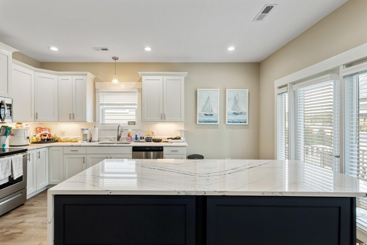 141 Marblehead Dr. Photo 8