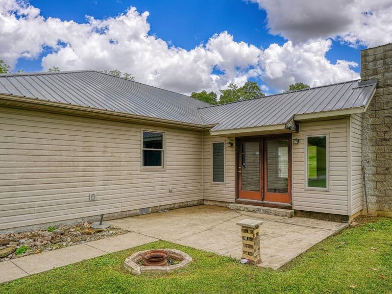 10057 State Route 776, Jackson, OH 45640 Photo 10