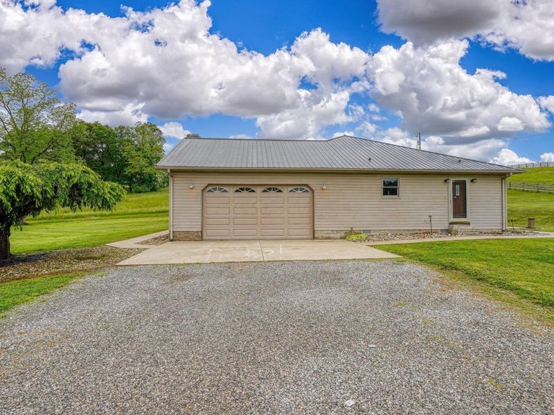 10057 State Route 776, Jackson, OH 45640 Photo 12