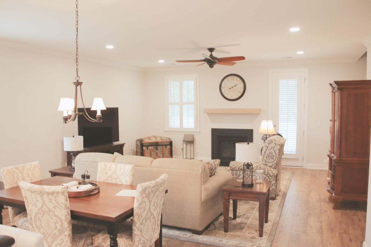 683 Yellow Leaf Lane Photo 14