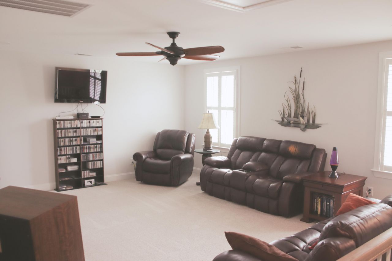 683 Yellow Leaf Lane Photo 21