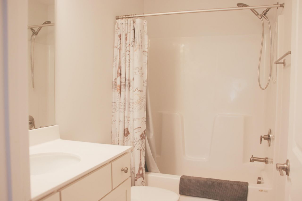 683 Yellow Leaf Lane Photo 23