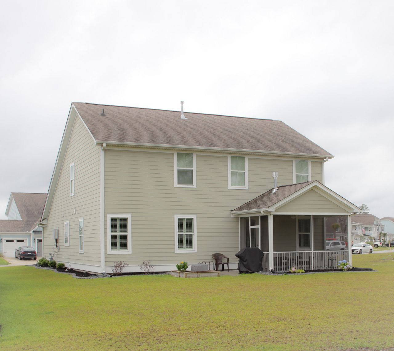 683 Yellow Leaf Lane Photo 4