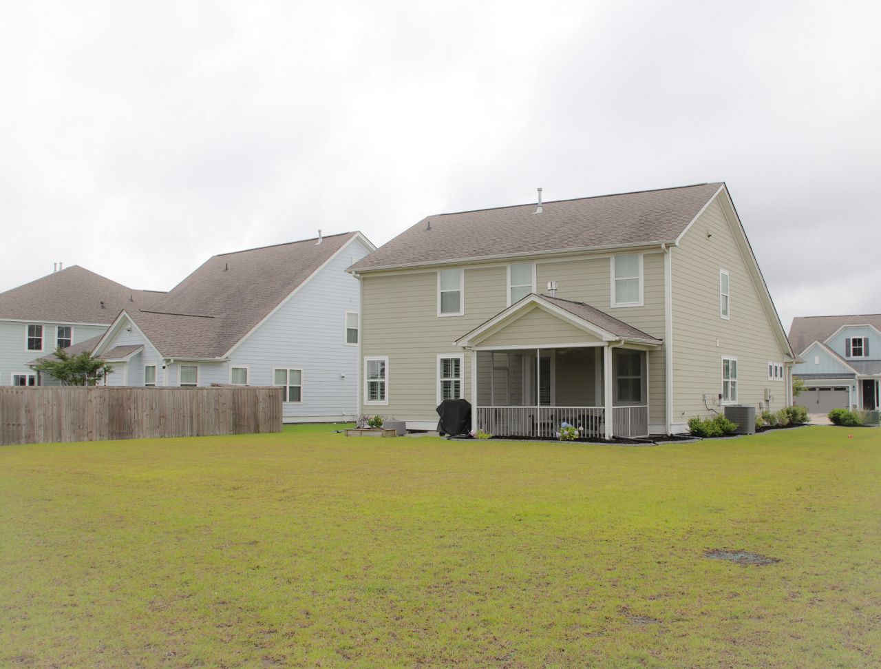 683 Yellow Leaf Lane Photo 5