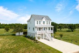 1716 Cravens Street photo 4