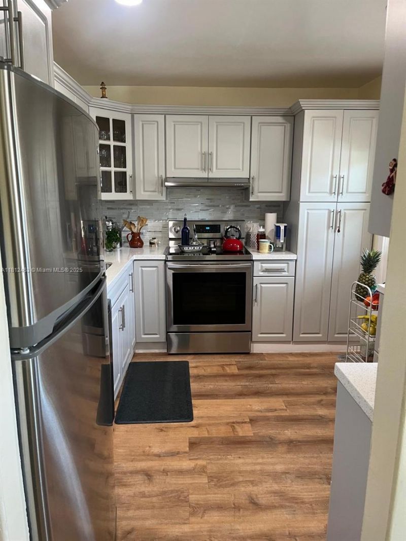 620 NE 12th Ave, Unit 107, Hallandale Beach, FL 33009 Photo