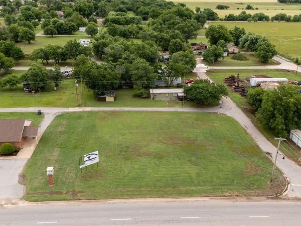 113 W Chestnut Street, Dover, OK 73734