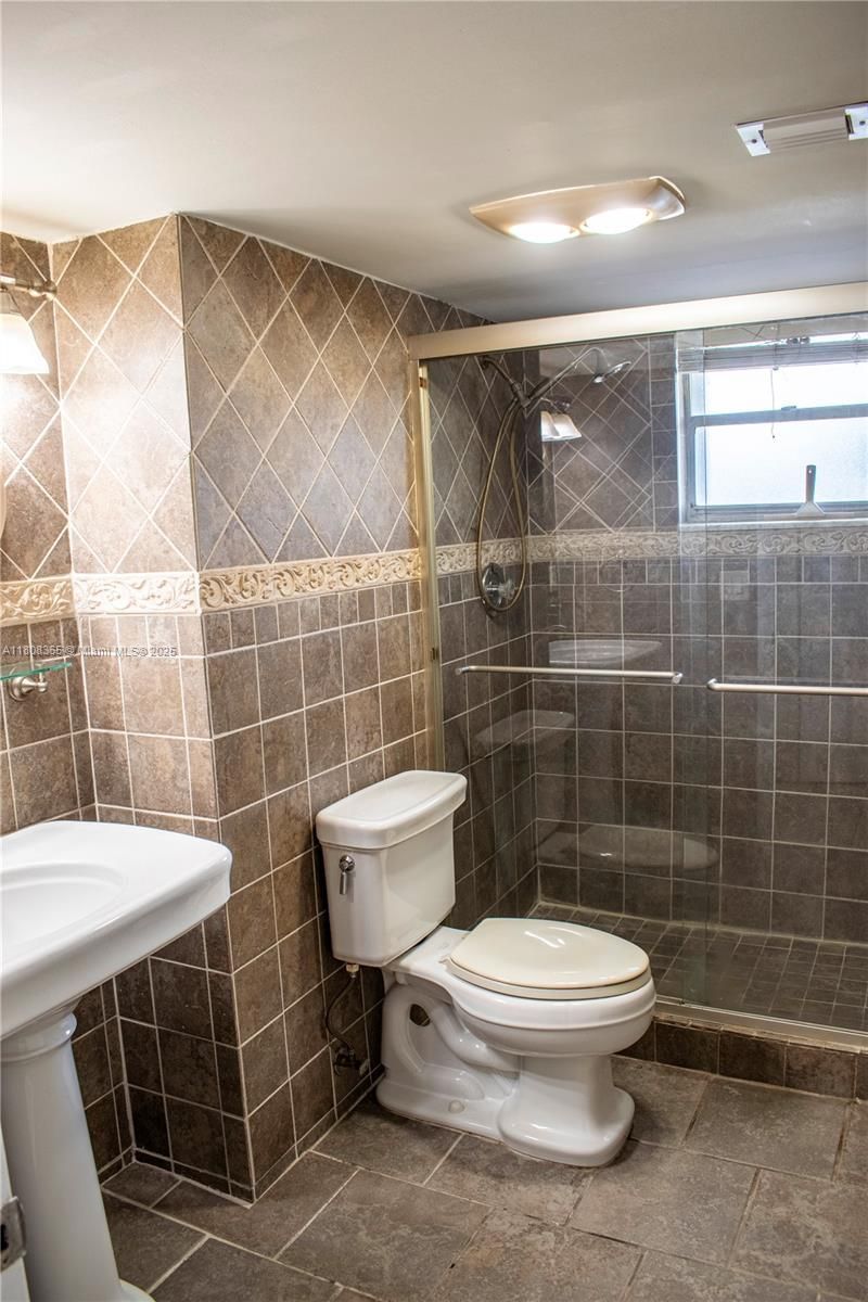 3090 Holiday Springs Blvd, Unit 305, Margate, FL 33063 Photo