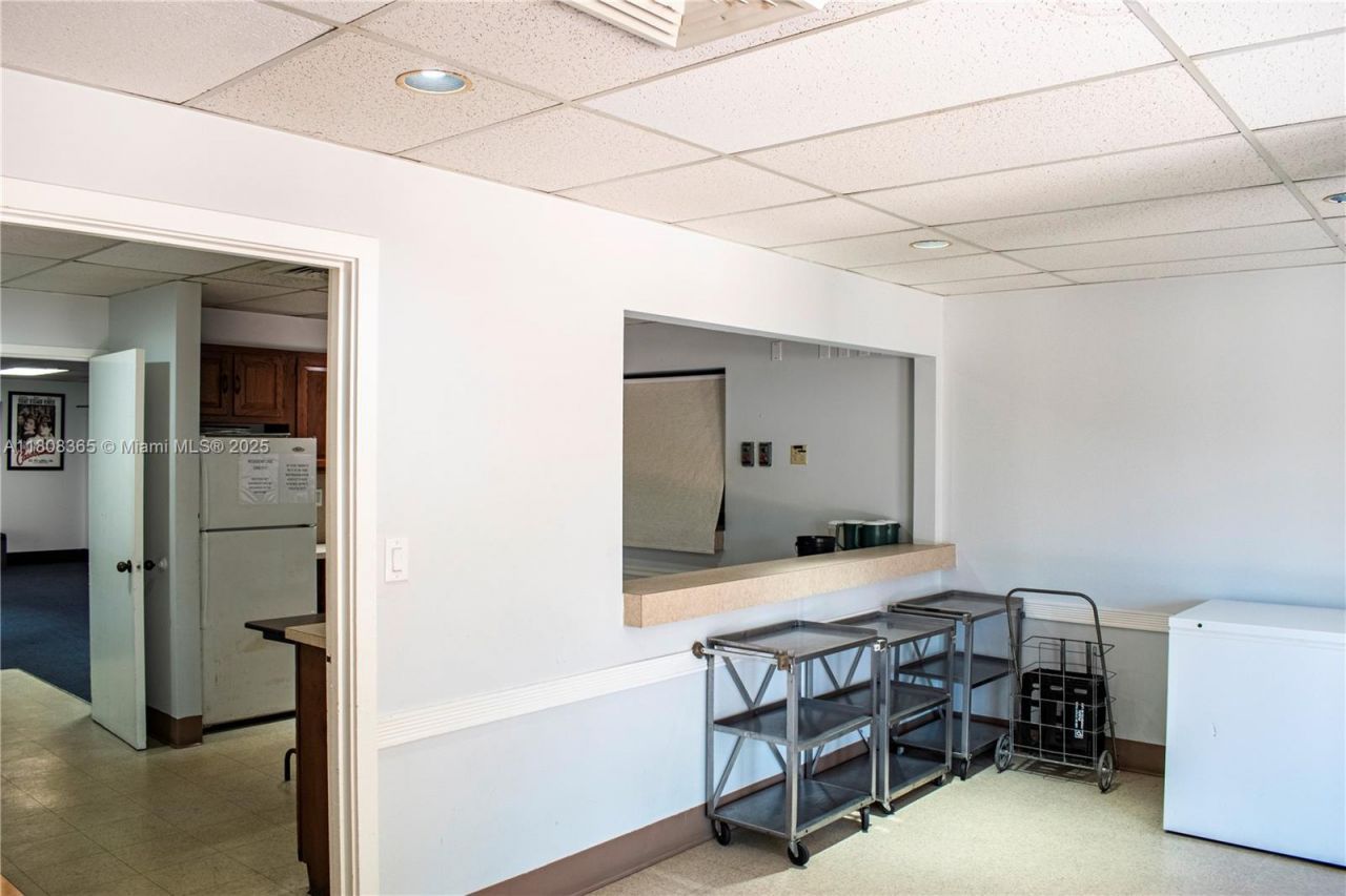 3090 Holiday Springs Blvd, Unit 305, Margate, FL 33063 Photo