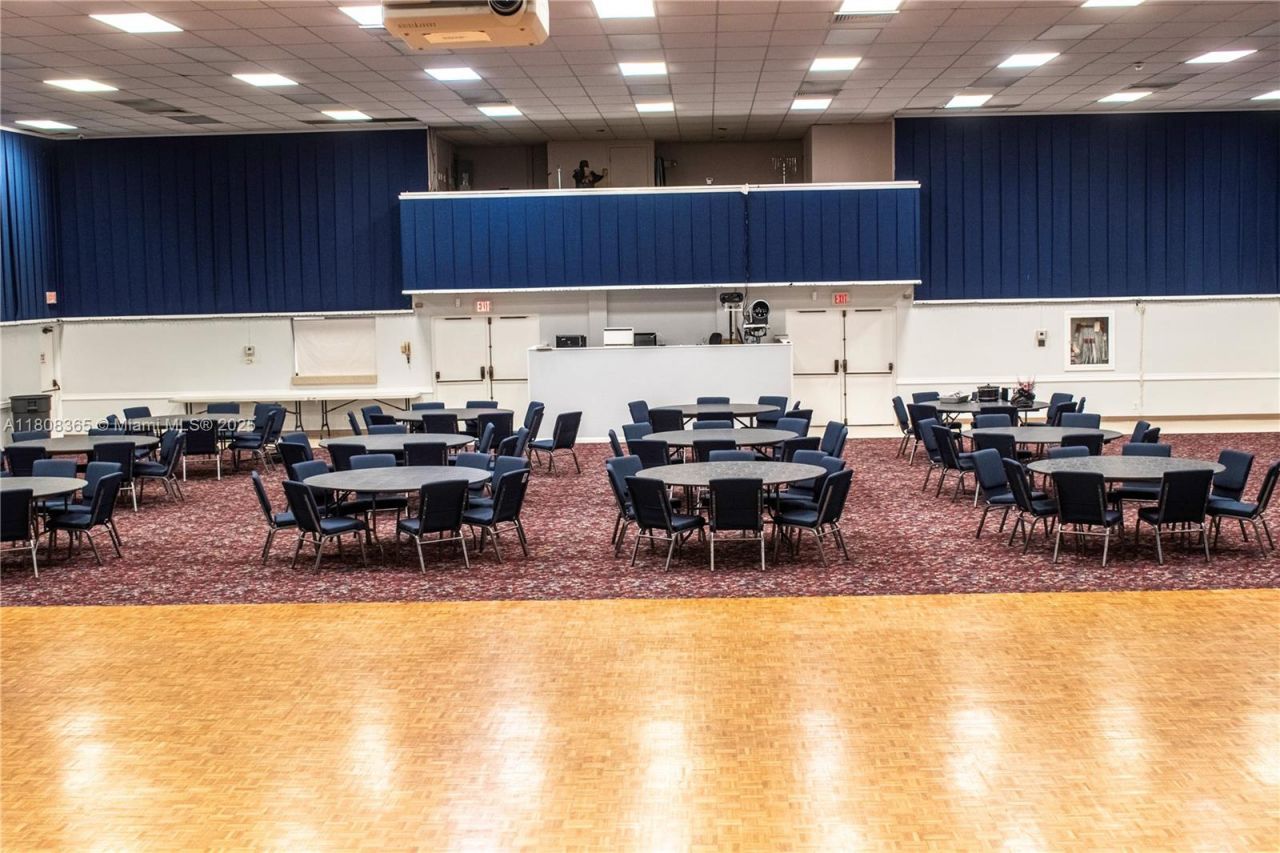 3090 Holiday Springs Blvd, Unit 305, Margate, FL 33063 Photo