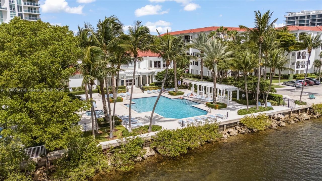 3245 NE 184th St, Unit 13213, Aventura, FL 33160 Photo