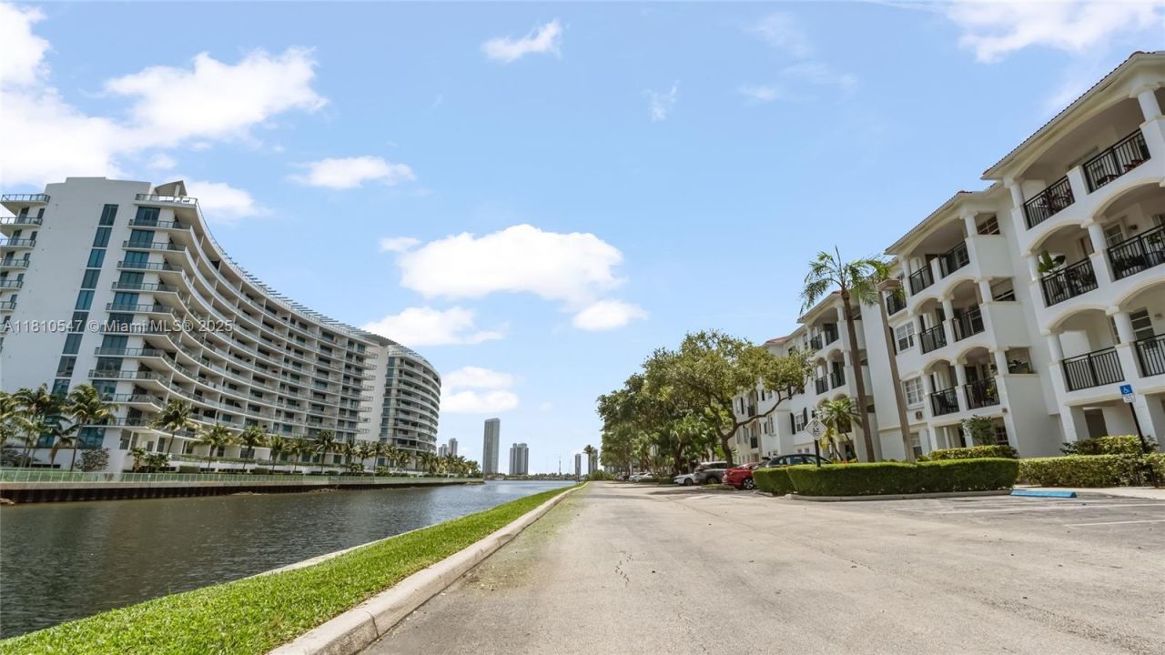 3245 NE 184th St, Unit 13213, Aventura, FL 33160 Photo