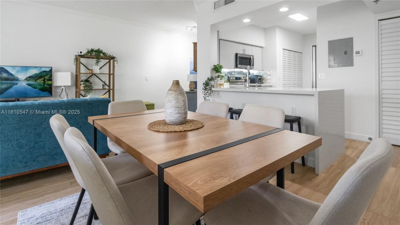 3245 NE 184th St, Unit 13213, Aventura, FL 33160 Photo