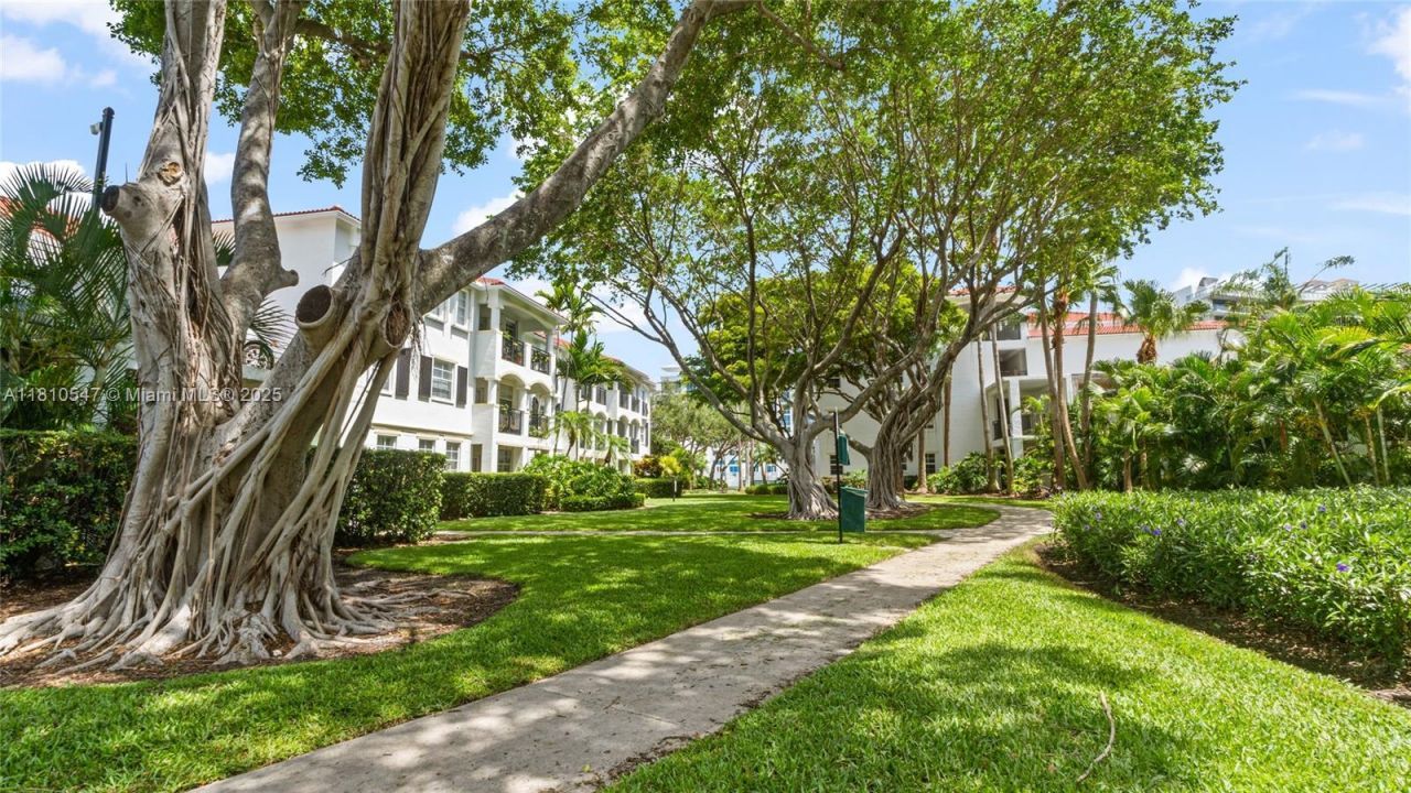 3245 NE 184th St, Unit 13213, Aventura, FL 33160 Photo