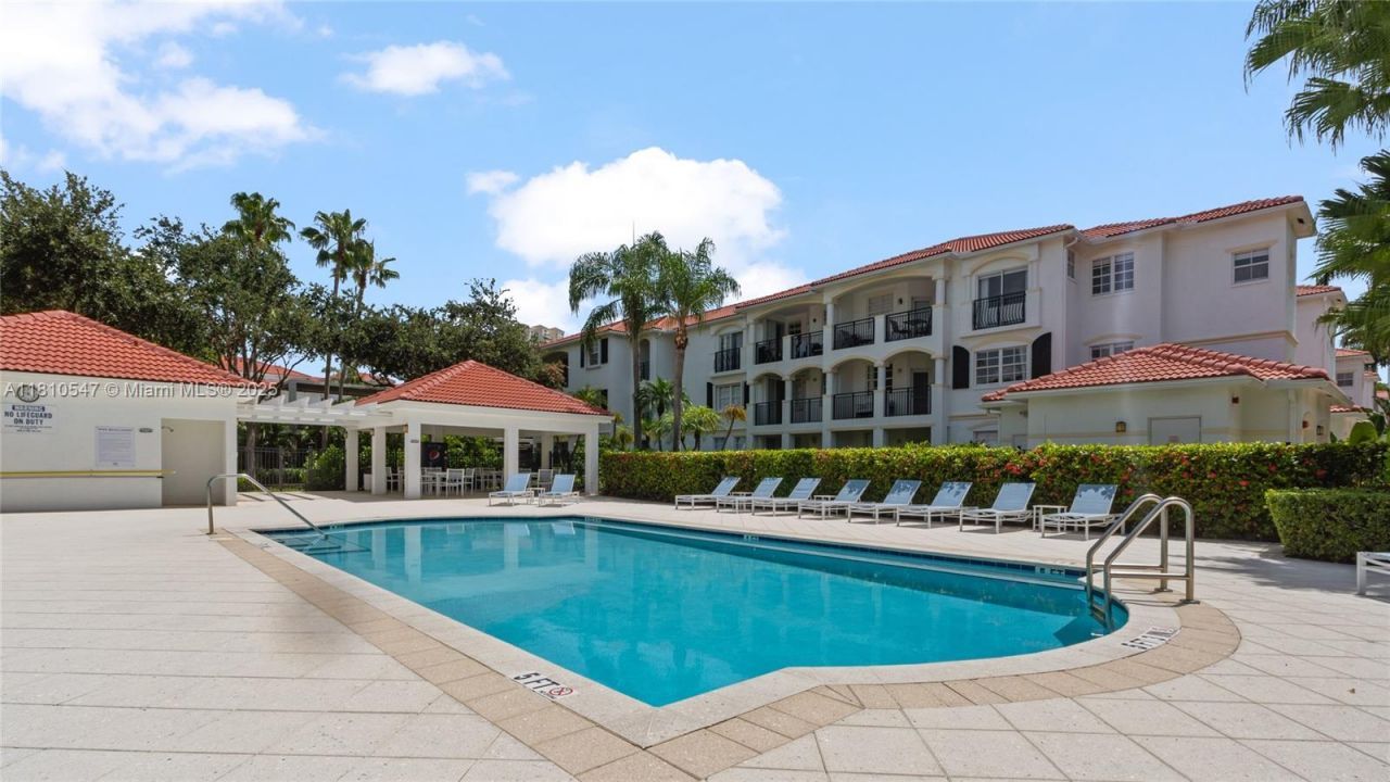 3245 NE 184th St, Unit 13213, Aventura, FL 33160 Photo